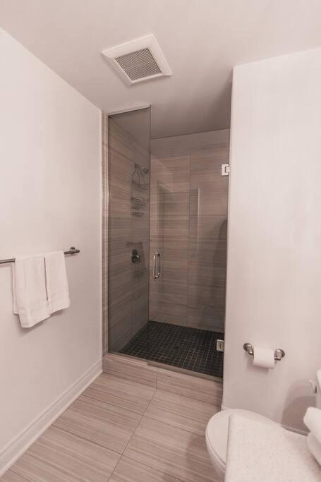 5 Beds On The Rapids - 5 Mins To The Falls Villa Niagara Falls Exterior photo